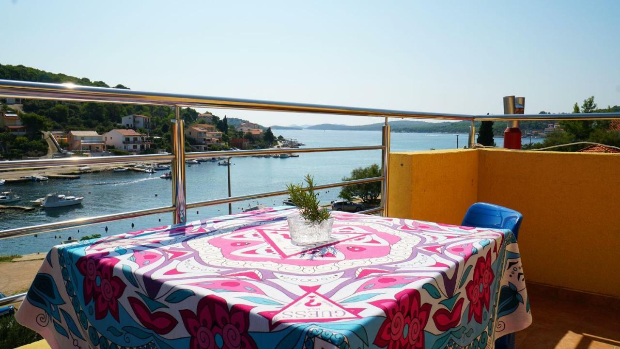 Guest House Sandra Тисно Экстерьер фото
